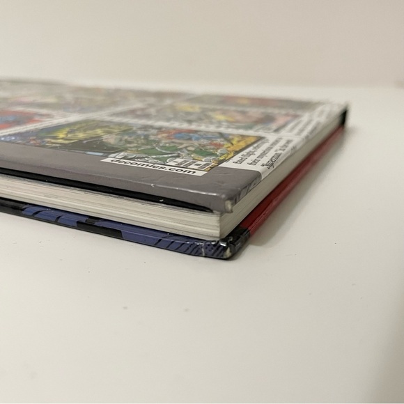 The Death of Superman Graphic Novel DC Comics Book - Picture 5 of 14